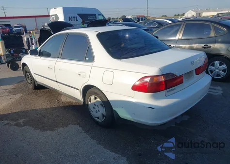 2000 Honda Accord 3.0 Lx from USA, damaged, VIN 1HGCG1642YA046123
